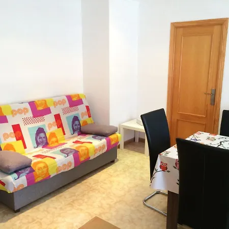Ground Floor With 2bdr And Private Parking *